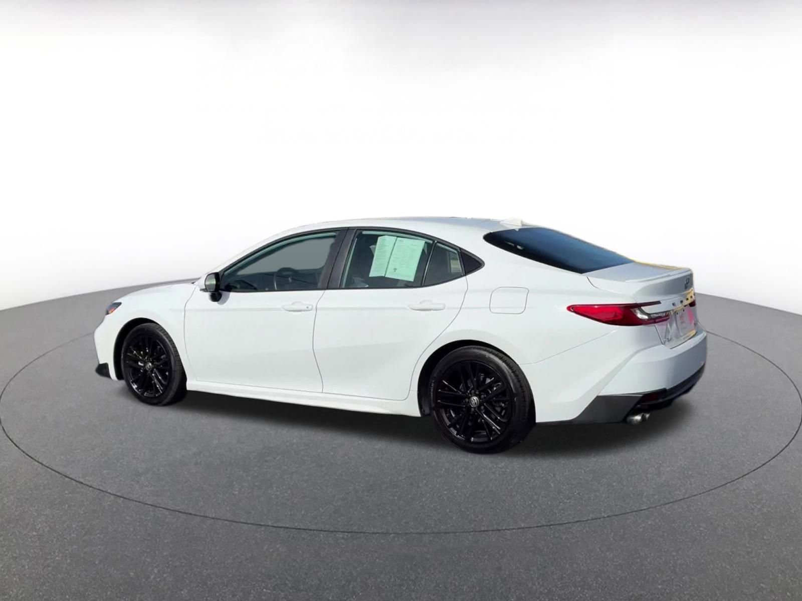 Thumbnail: 2025 Toyota Camry - 10