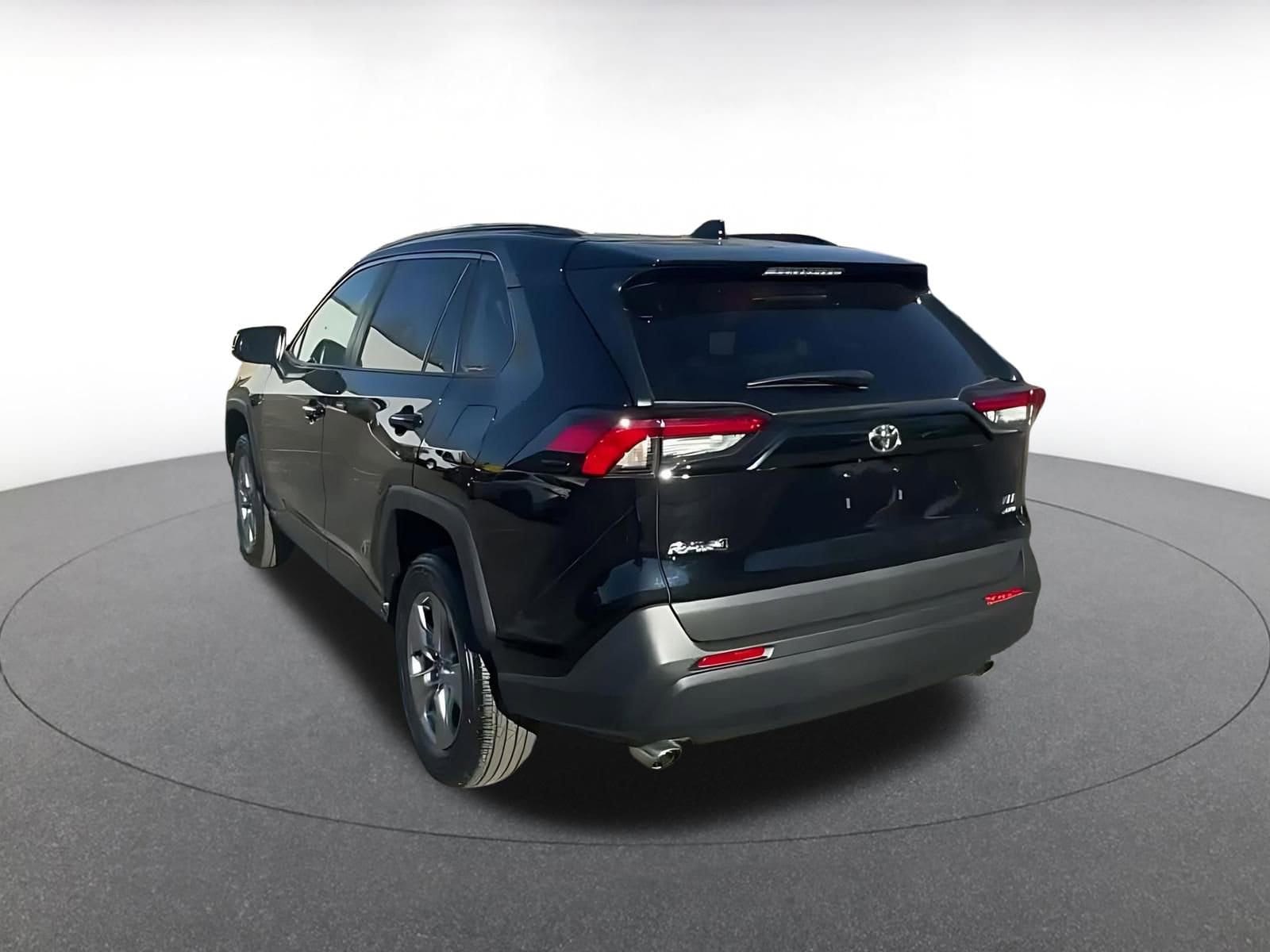 Thumbnail: 2025 Toyota RAV4 - 11