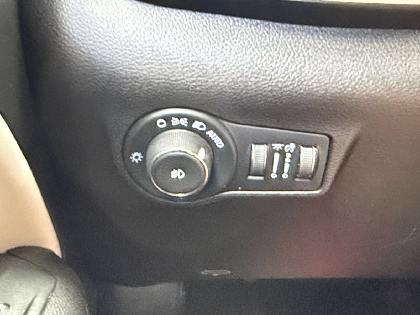 Thumbnail: 2025 Jeep Compass - 32