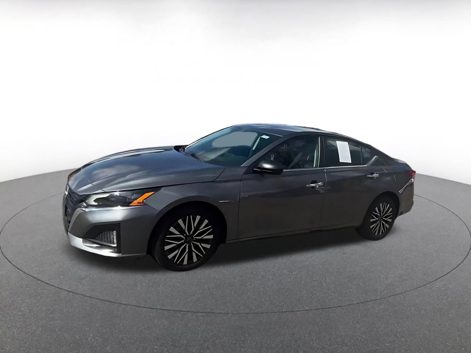 Thumbnail: 2025 Nissan Altima - 8