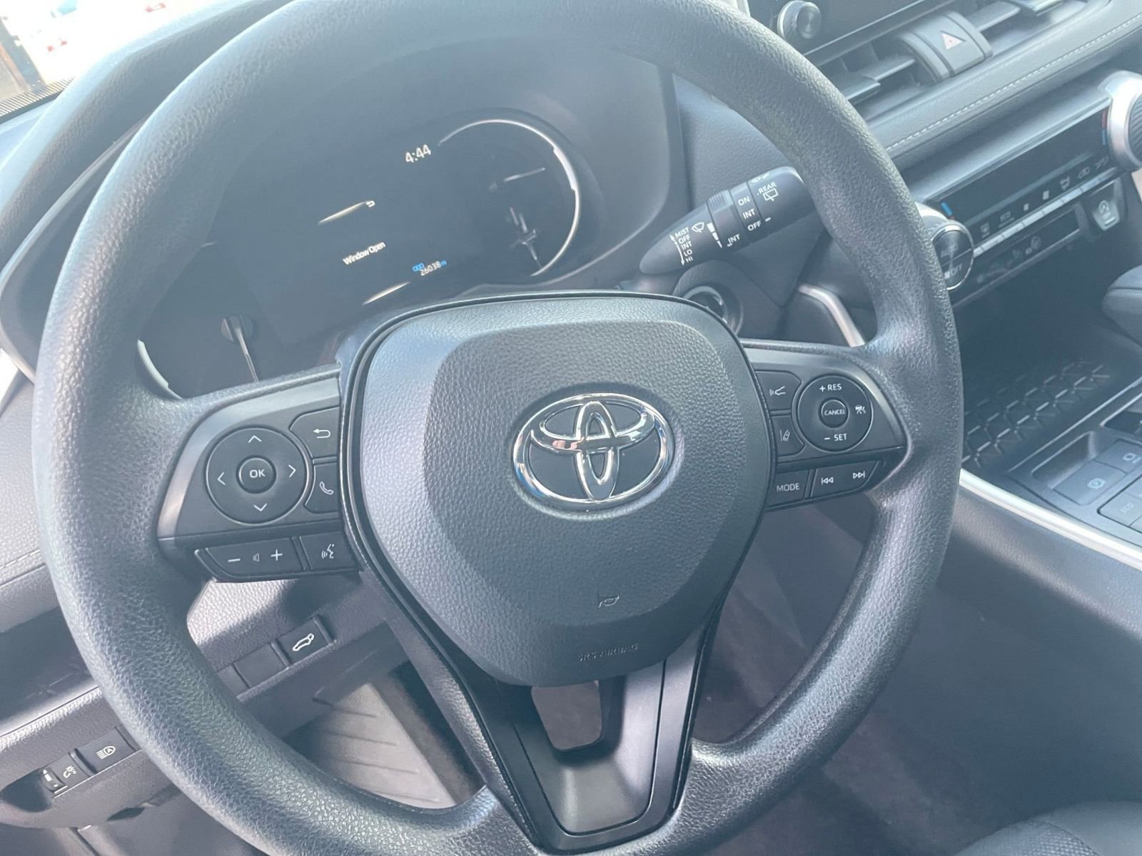 Thumbnail: 2025 Toyota RAV4 - 28