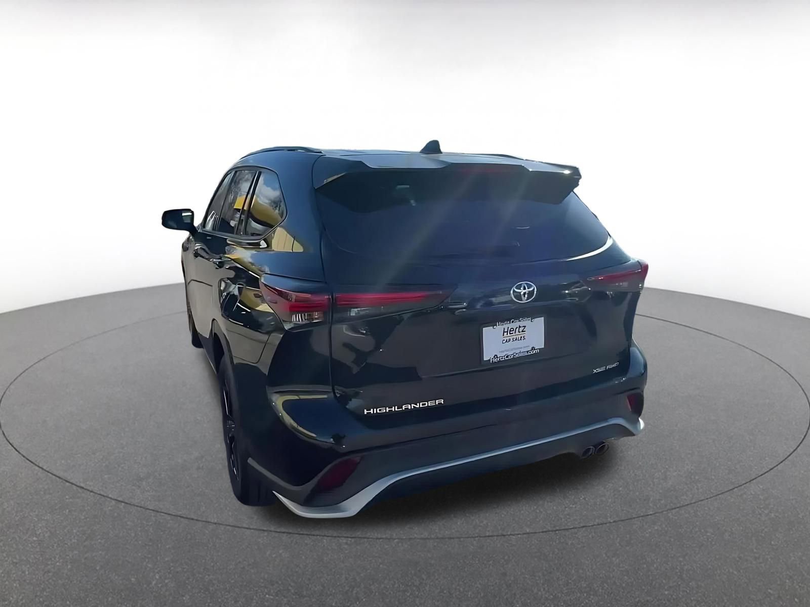 Thumbnail: 2025 Toyota Highlander - 11