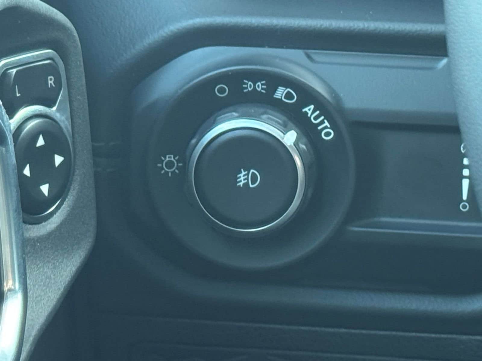 Thumbnail: 2025 Jeep Wrangler - 33