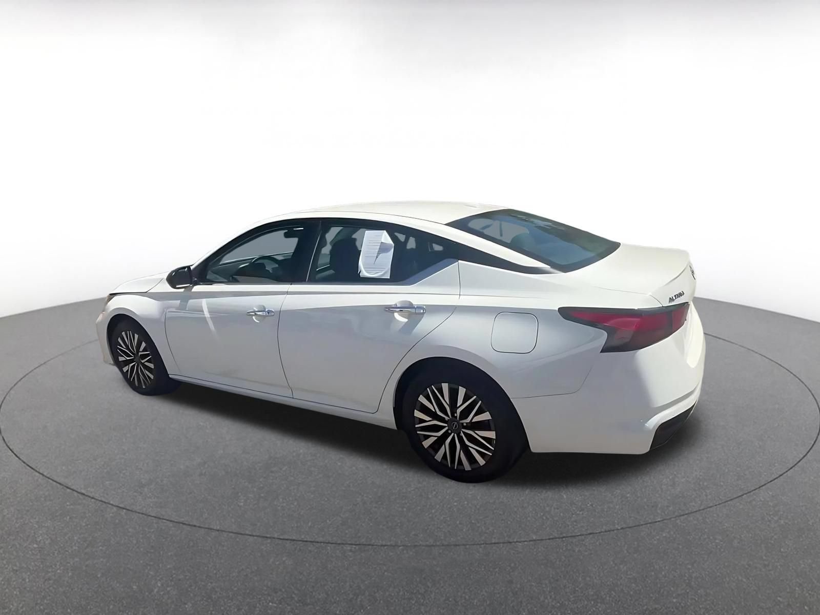 Thumbnail: 2025 Nissan Altima - 10