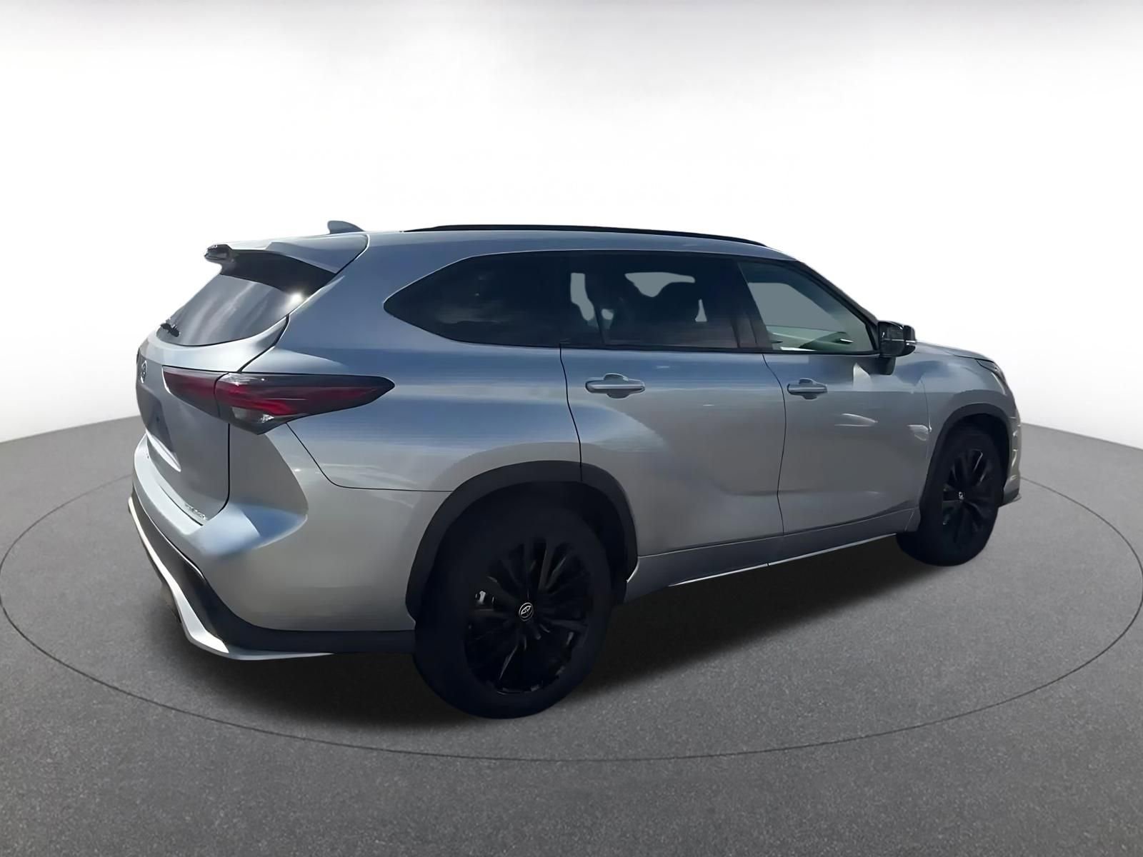 Thumbnail: 2025 Toyota Highlander - 14