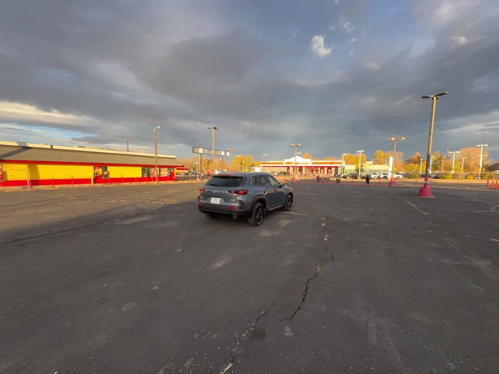 Thumbnail: 2025 Mazda CX-50 - 9