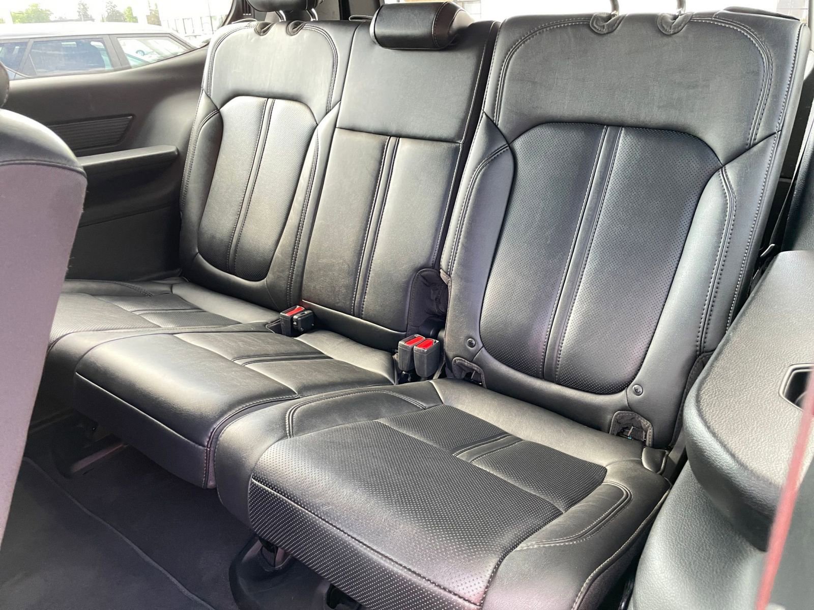 Thumbnail: 2023 Jeep Wagoneer - 29