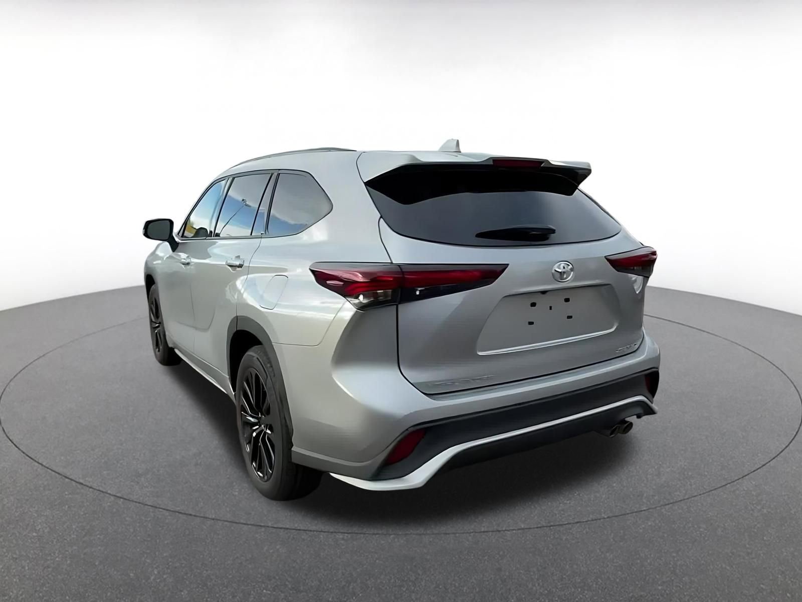 Thumbnail: 2025 Toyota Highlander - 11