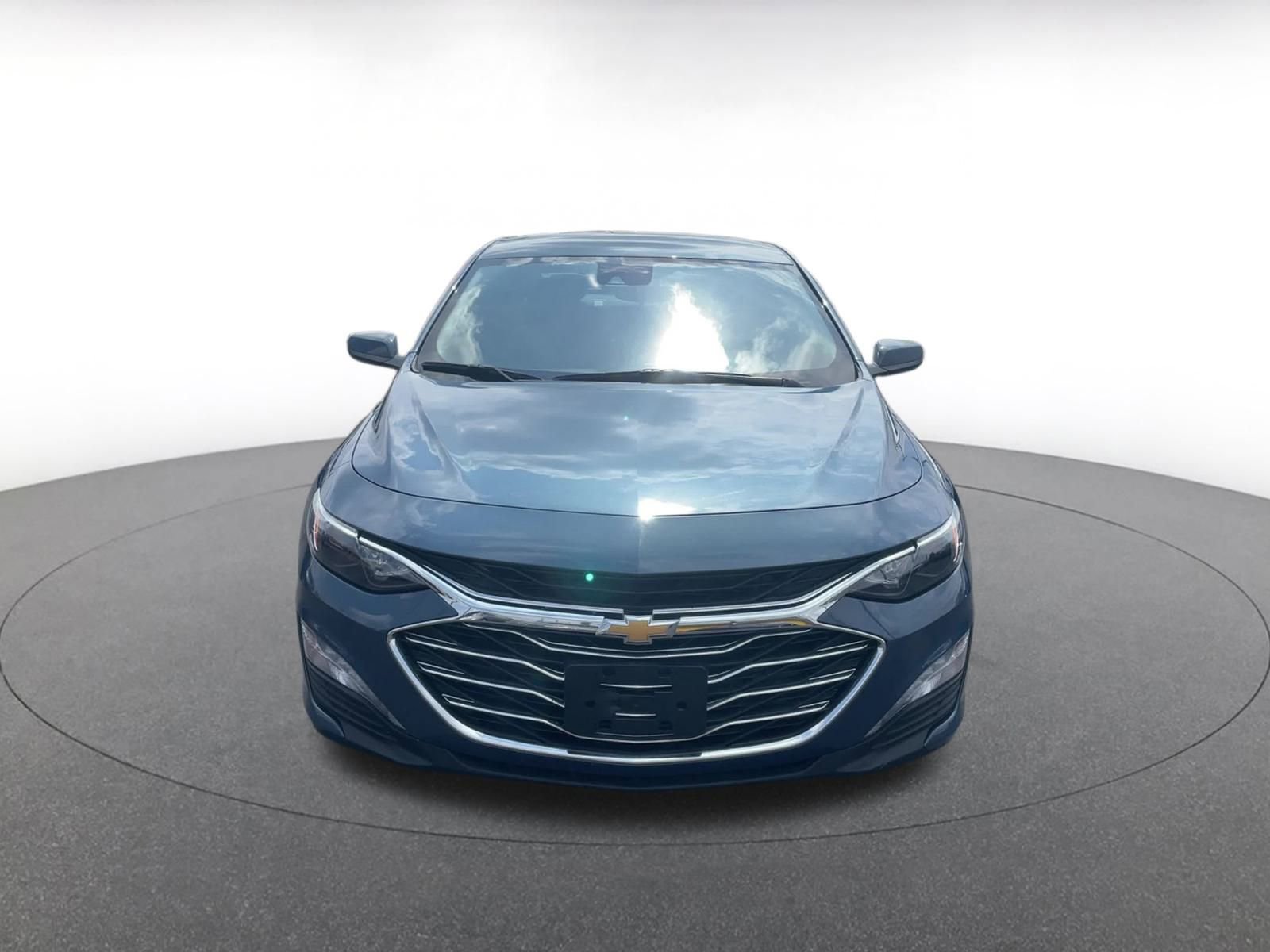 Thumbnail: 2024 Chevrolet Malibu - 4