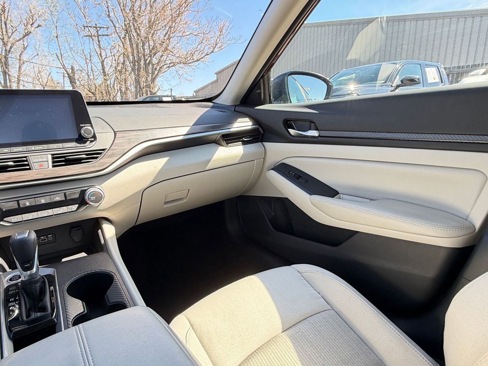 Thumbnail: 2025 Nissan Altima - 33