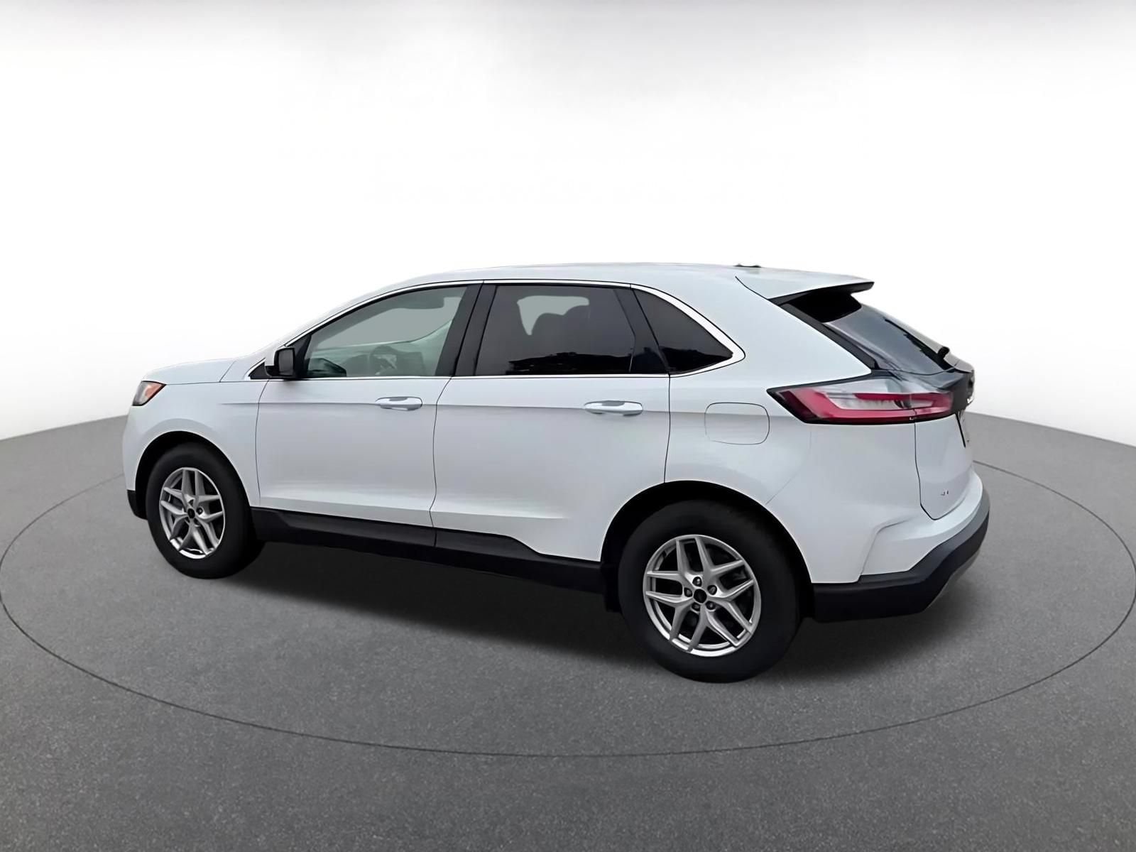 Thumbnail: 2024 Ford Edge - 9