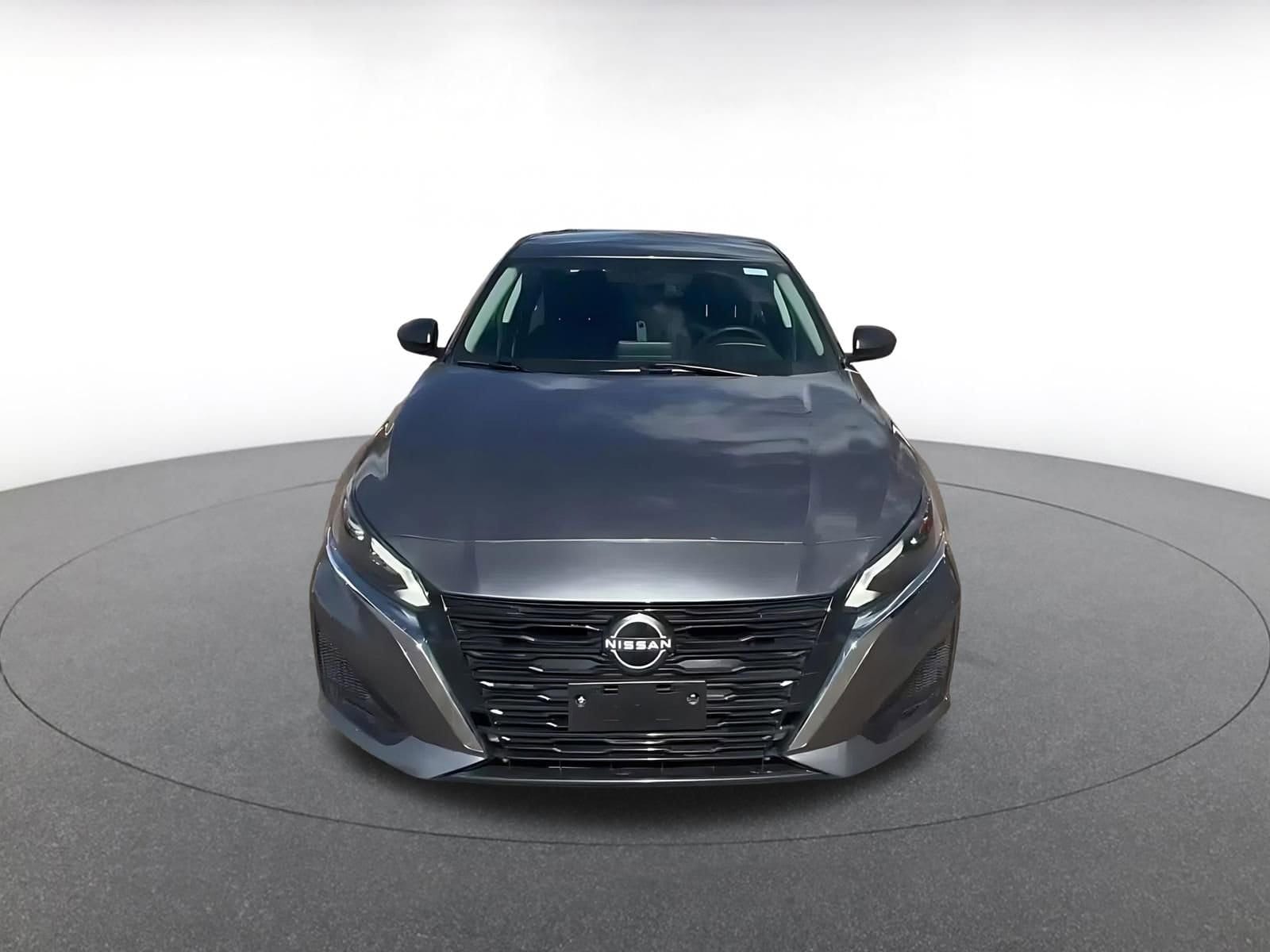 Thumbnail: 2025 Nissan Altima - 4