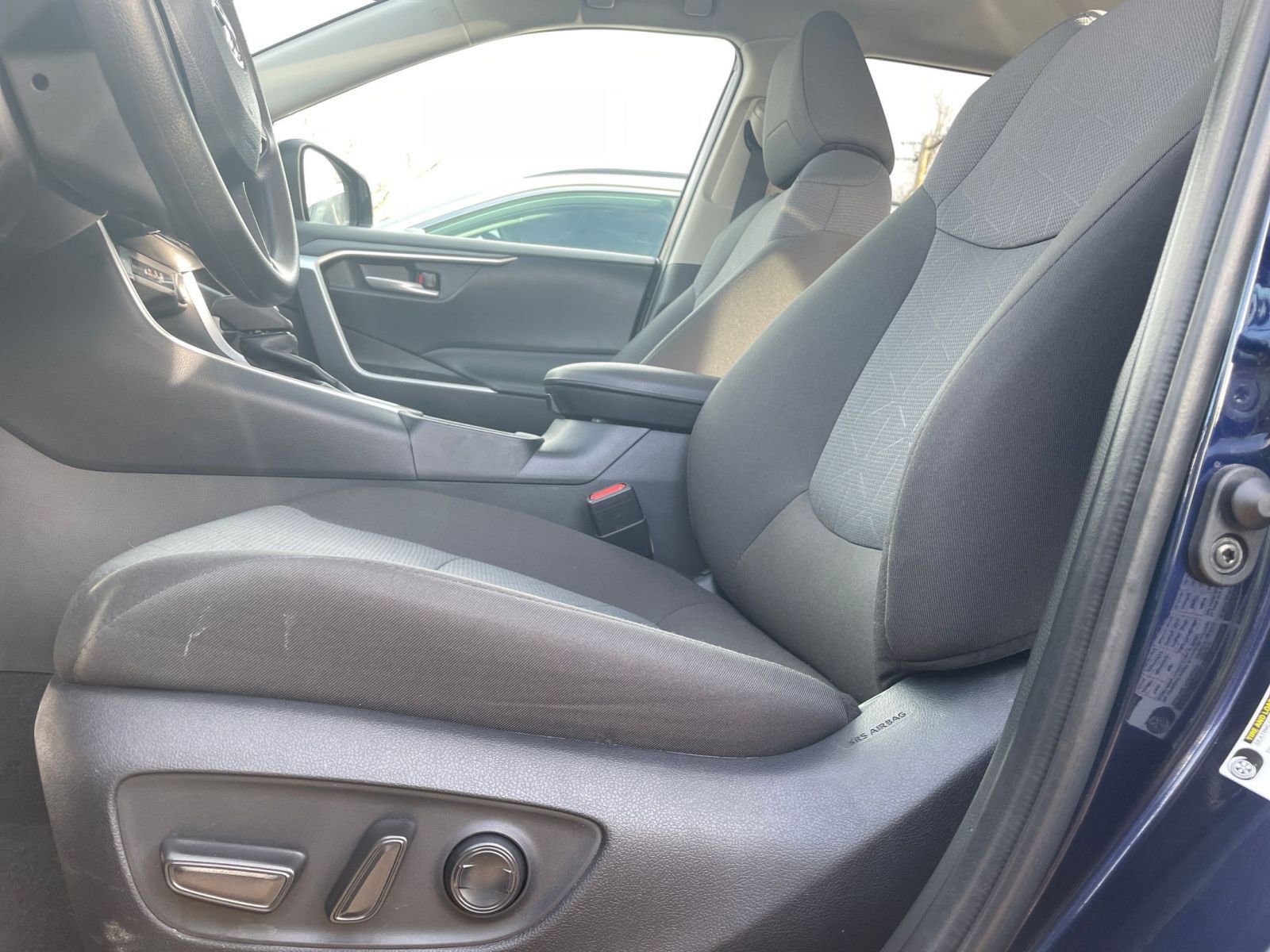 Thumbnail: 2025 Toyota RAV4 - 27