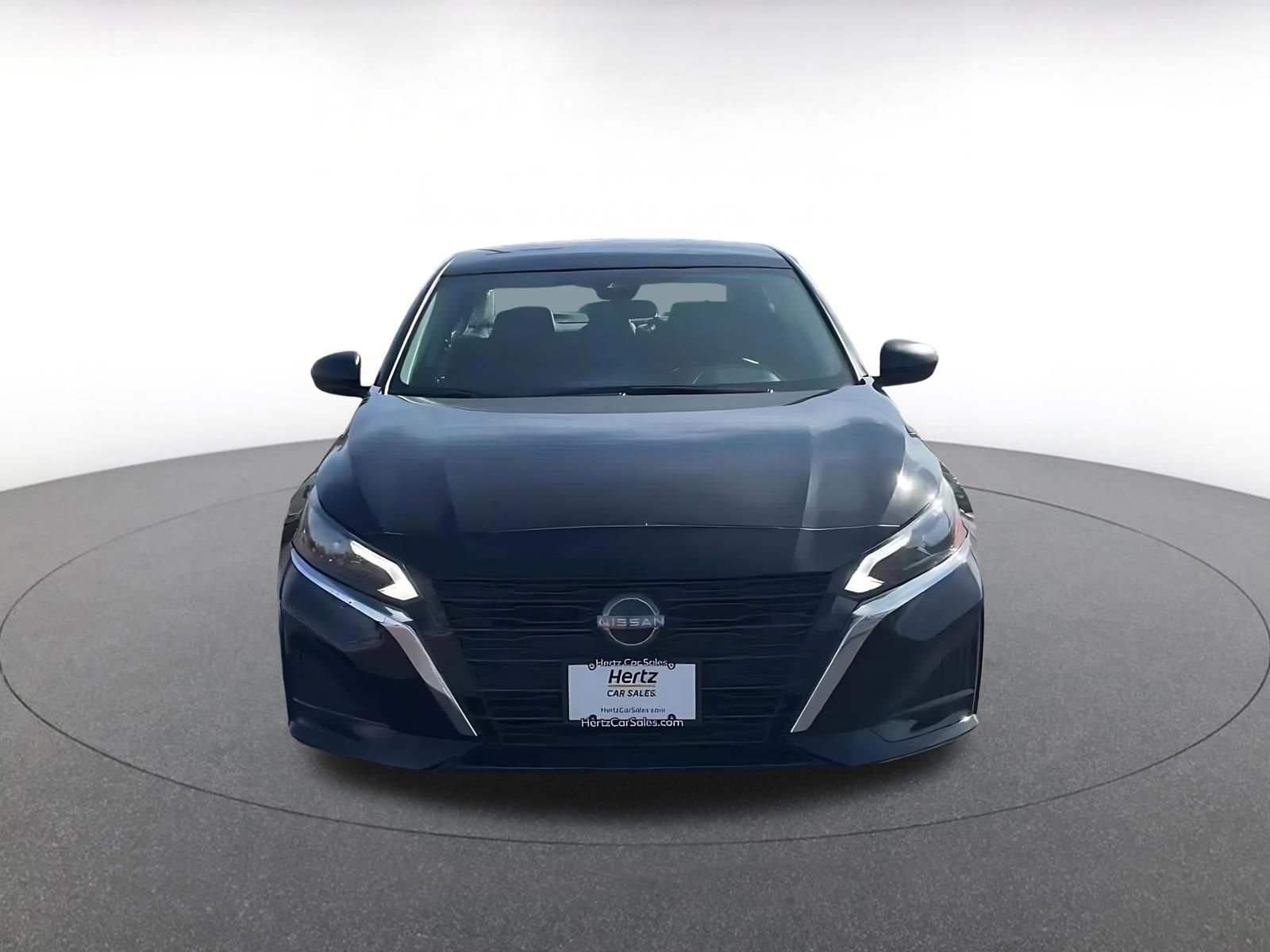 Thumbnail: 2025 Nissan Altima - 4