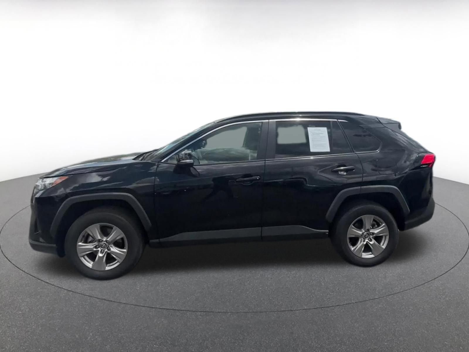 Thumbnail: 2025 Toyota RAV4 - 9