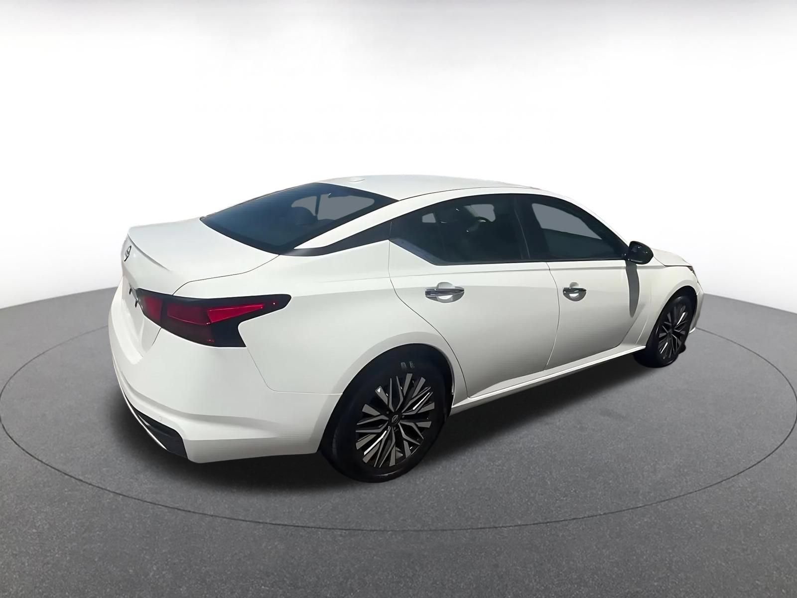 Thumbnail: 2025 Nissan Altima - 15