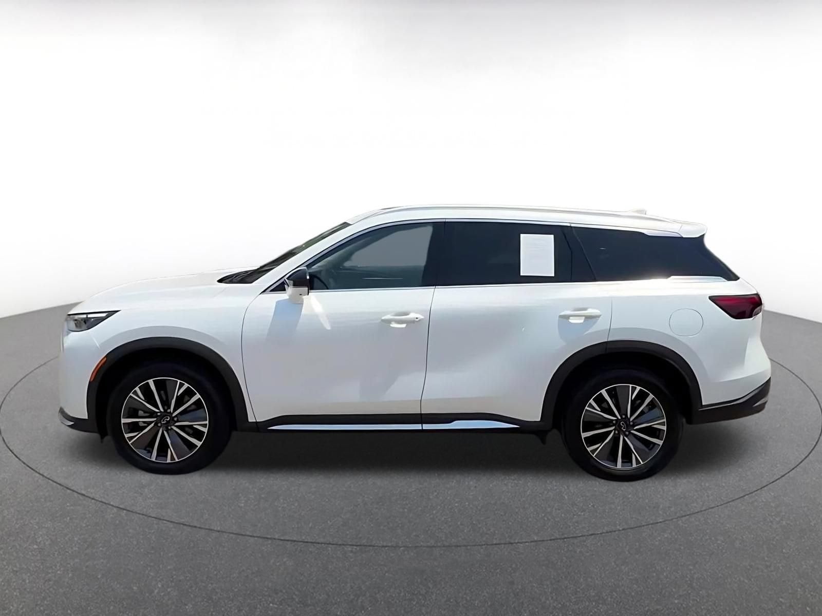 Thumbnail: 2026 INFINITI QX60 - 9
