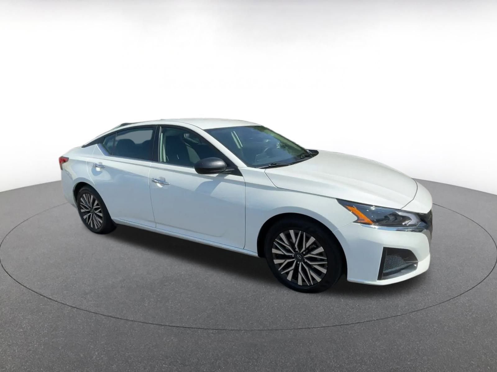 Thumbnail: 2024 Nissan Altima - 2