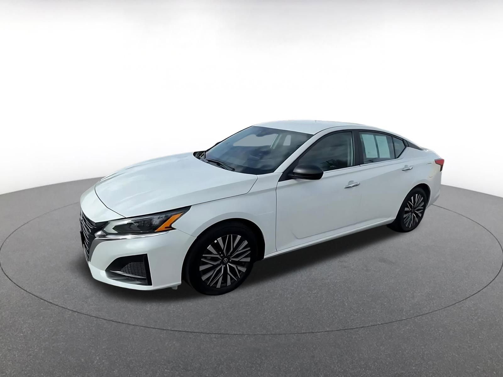 Thumbnail: 2025 Nissan Altima - 8