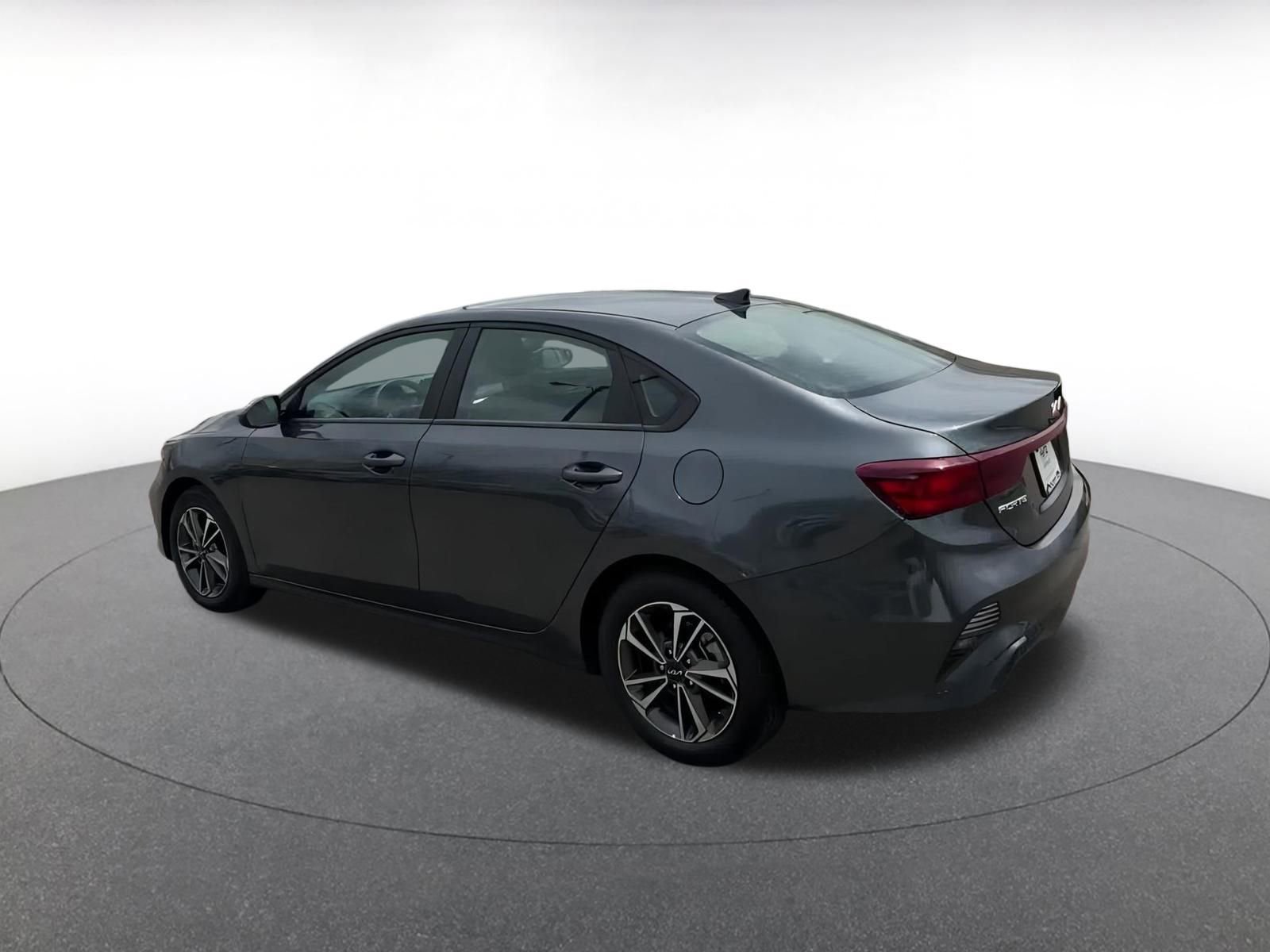 Thumbnail: 2024 Kia Forte - 10