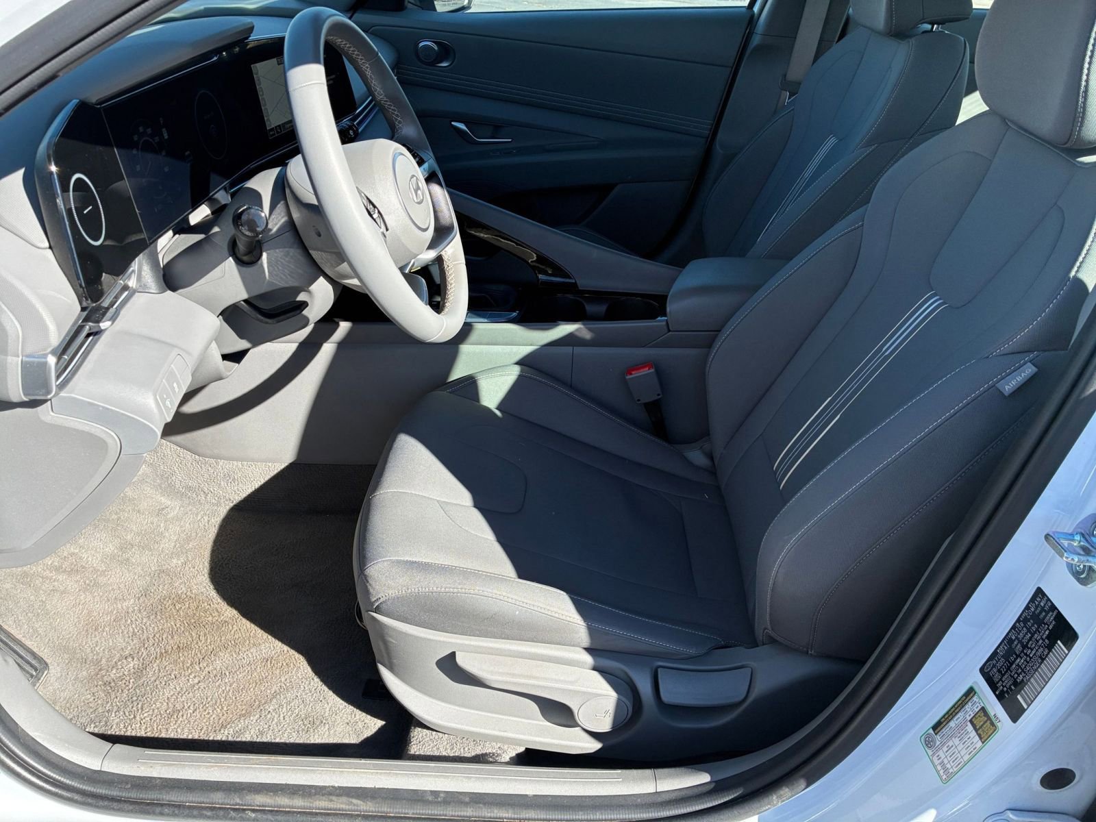 Thumbnail: 2025 Hyundai Elantra - 23