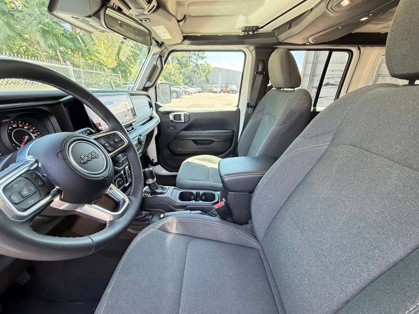 Thumbnail: 2025 Jeep Wrangler - 27
