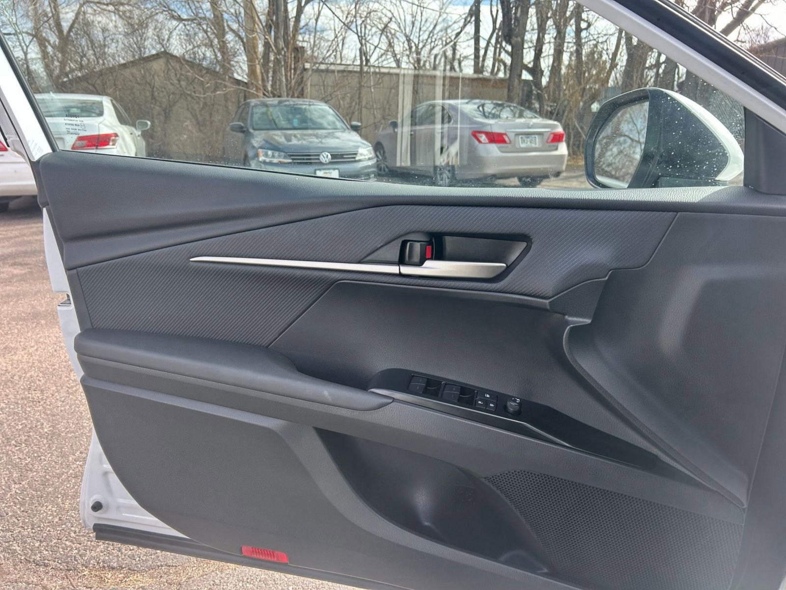 Thumbnail: 2025 Toyota Camry - 18