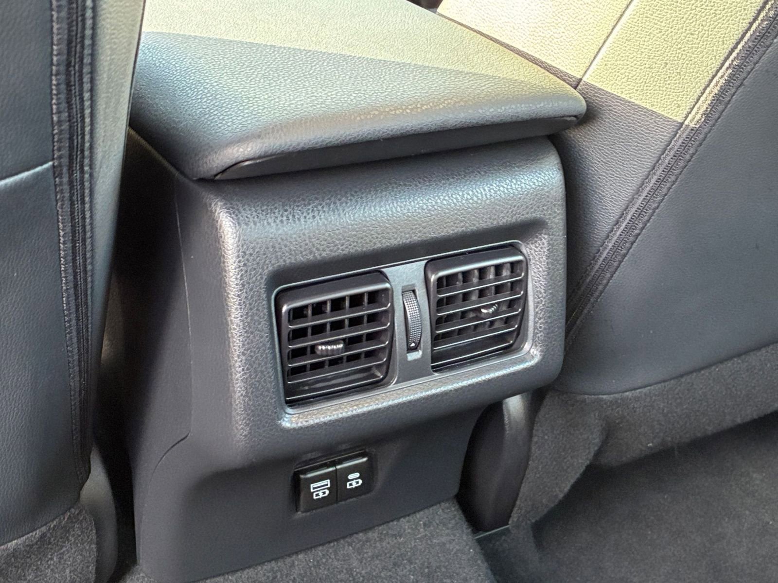 Thumbnail: 2025 Toyota Camry - 22