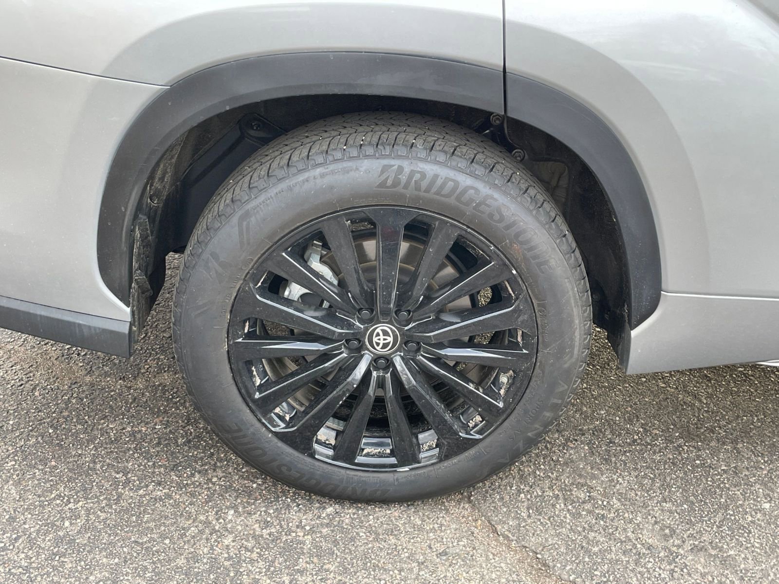 Thumbnail: 2025 Toyota Highlander - 33