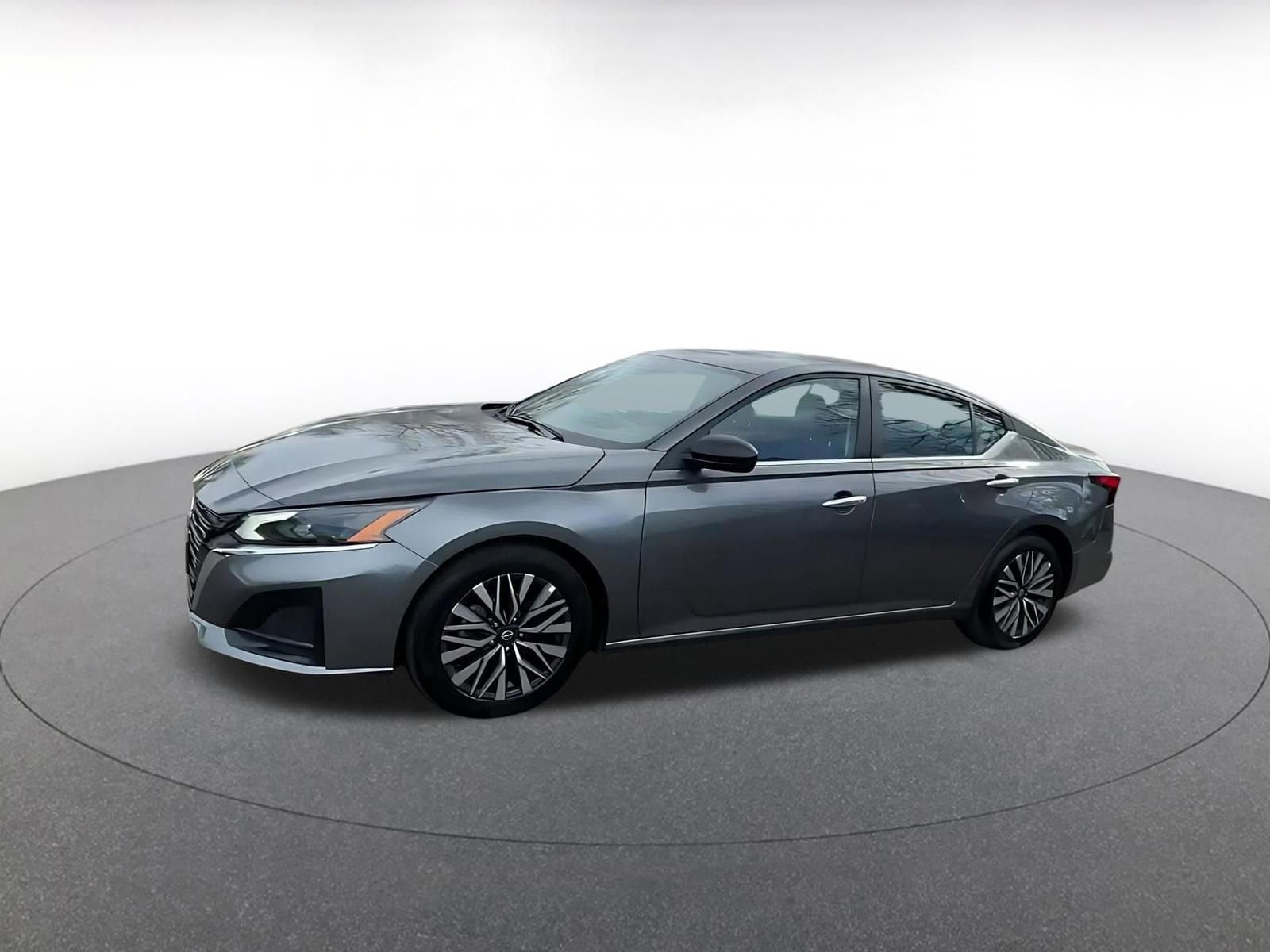 Thumbnail: 2025 Nissan Altima - 8