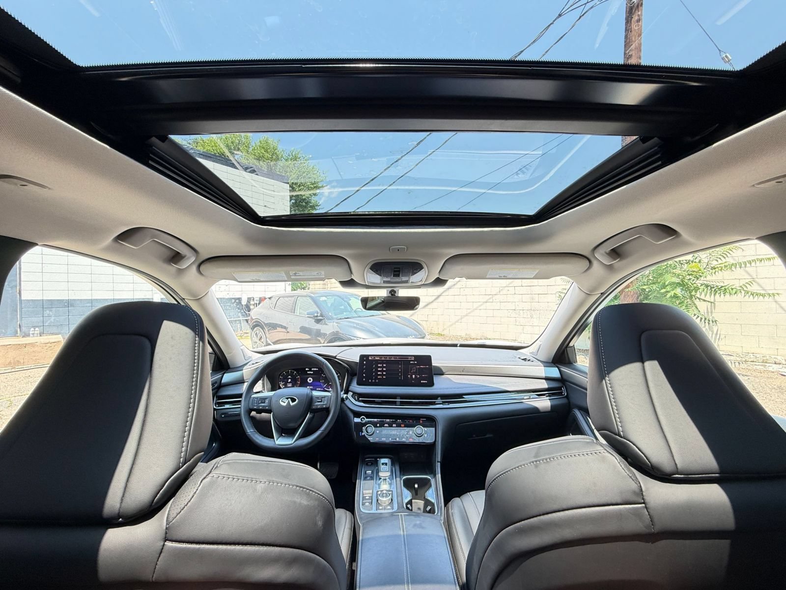 Thumbnail: 2026 INFINITI QX60 - 31