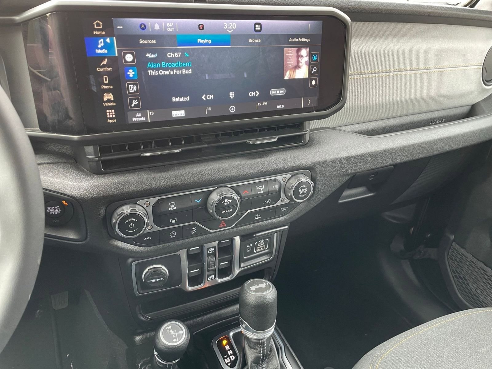 Thumbnail: 2025 Jeep Wrangler - 17