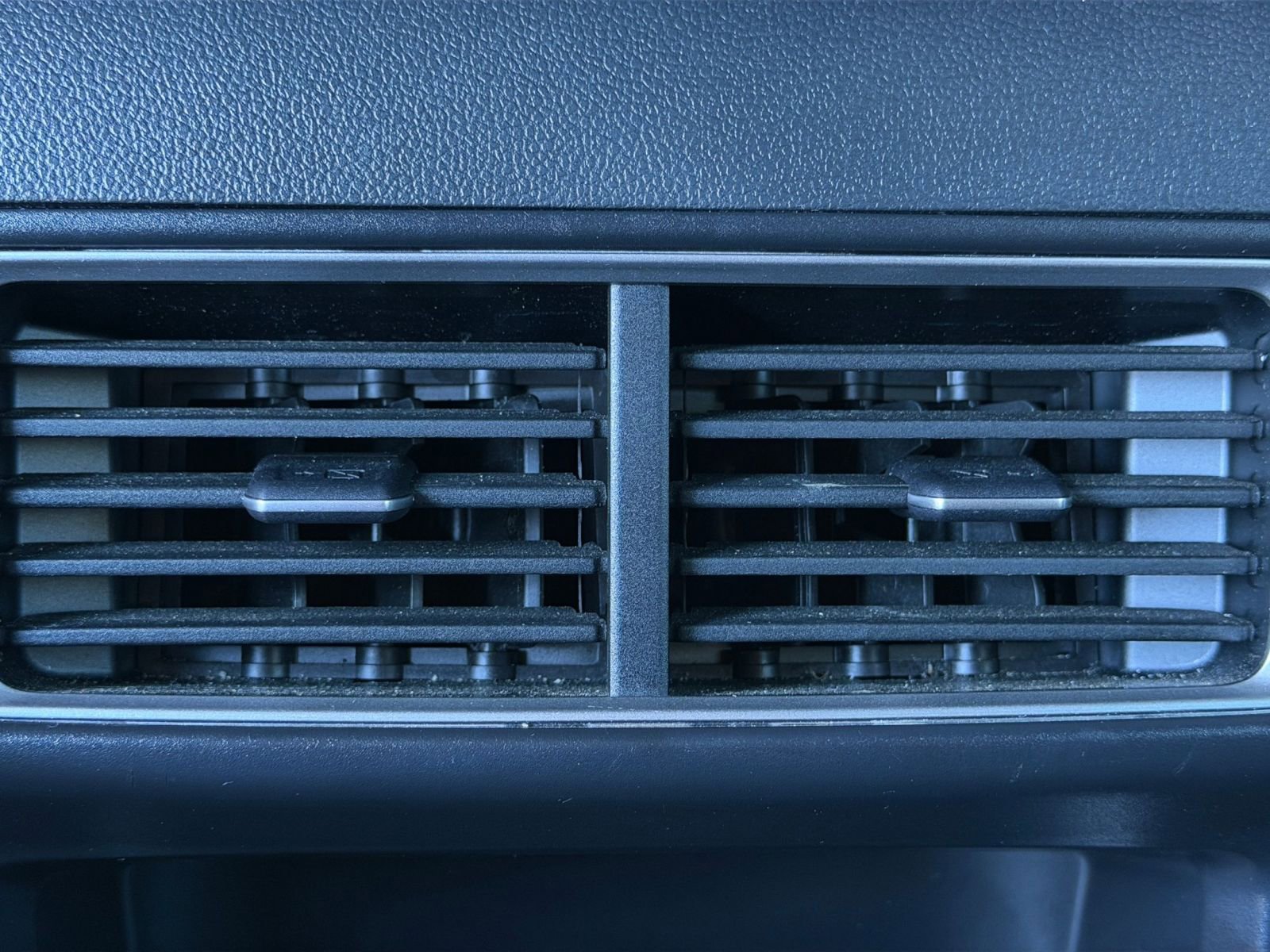 Thumbnail: 2025 Volkswagen Atlas - 24