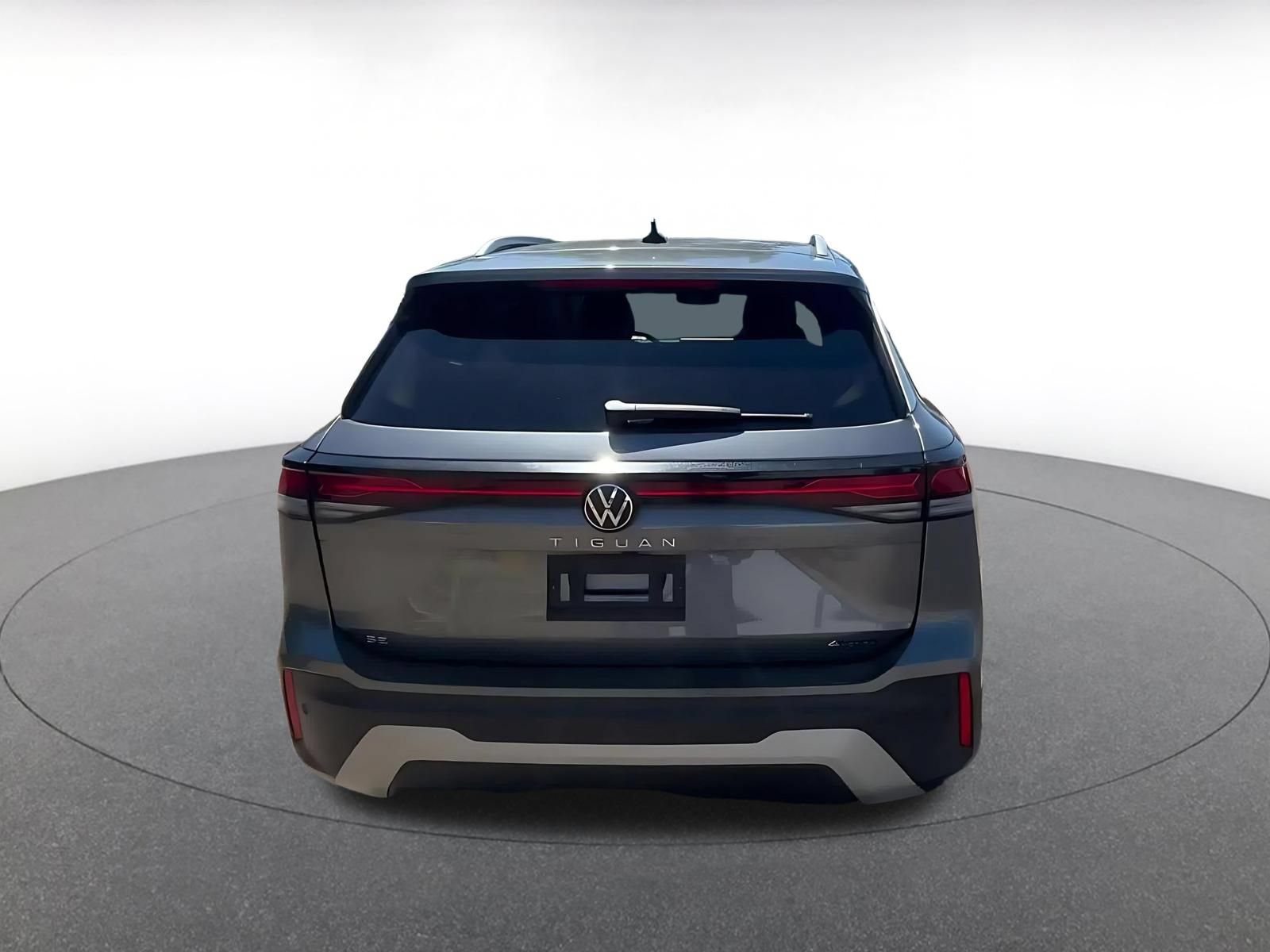 Thumbnail: 2026 Volkswagen Tiguan - 12