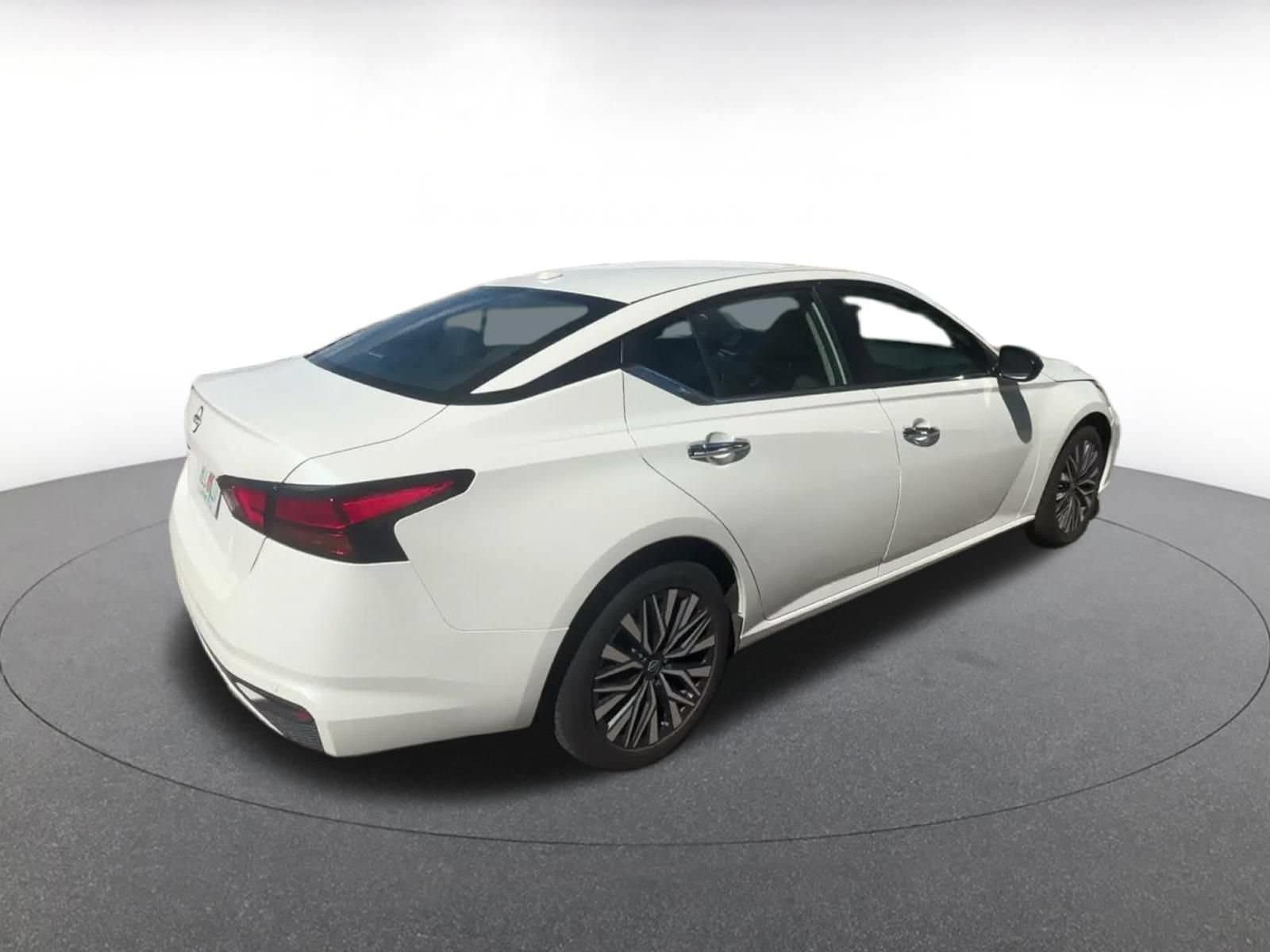 Thumbnail: 2025 Nissan Altima - 14