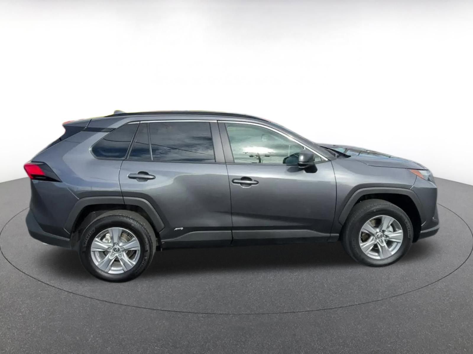 Thumbnail: 2025 Toyota RAV4 - 16