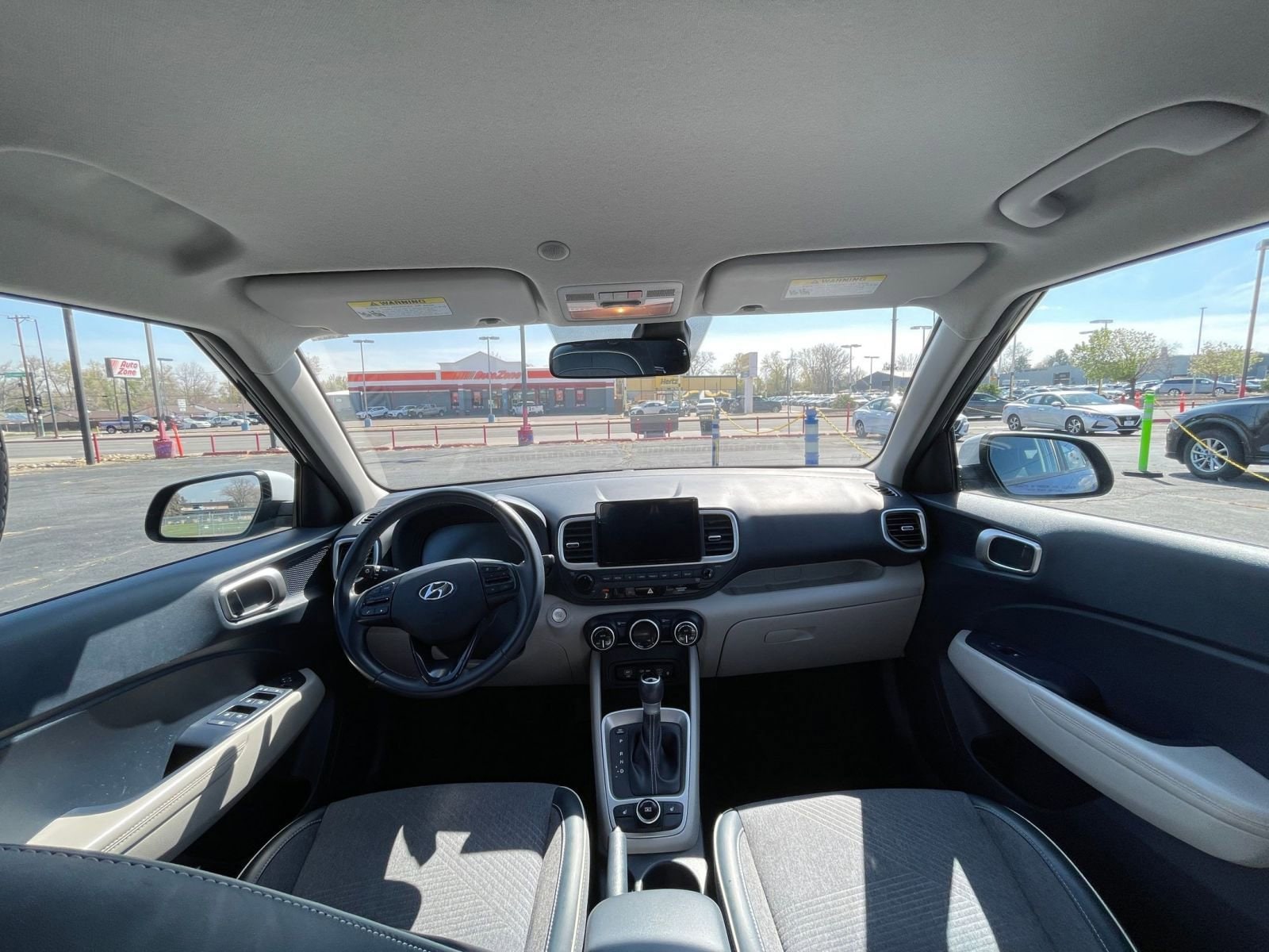2023 Hyundai Venue Limited 31