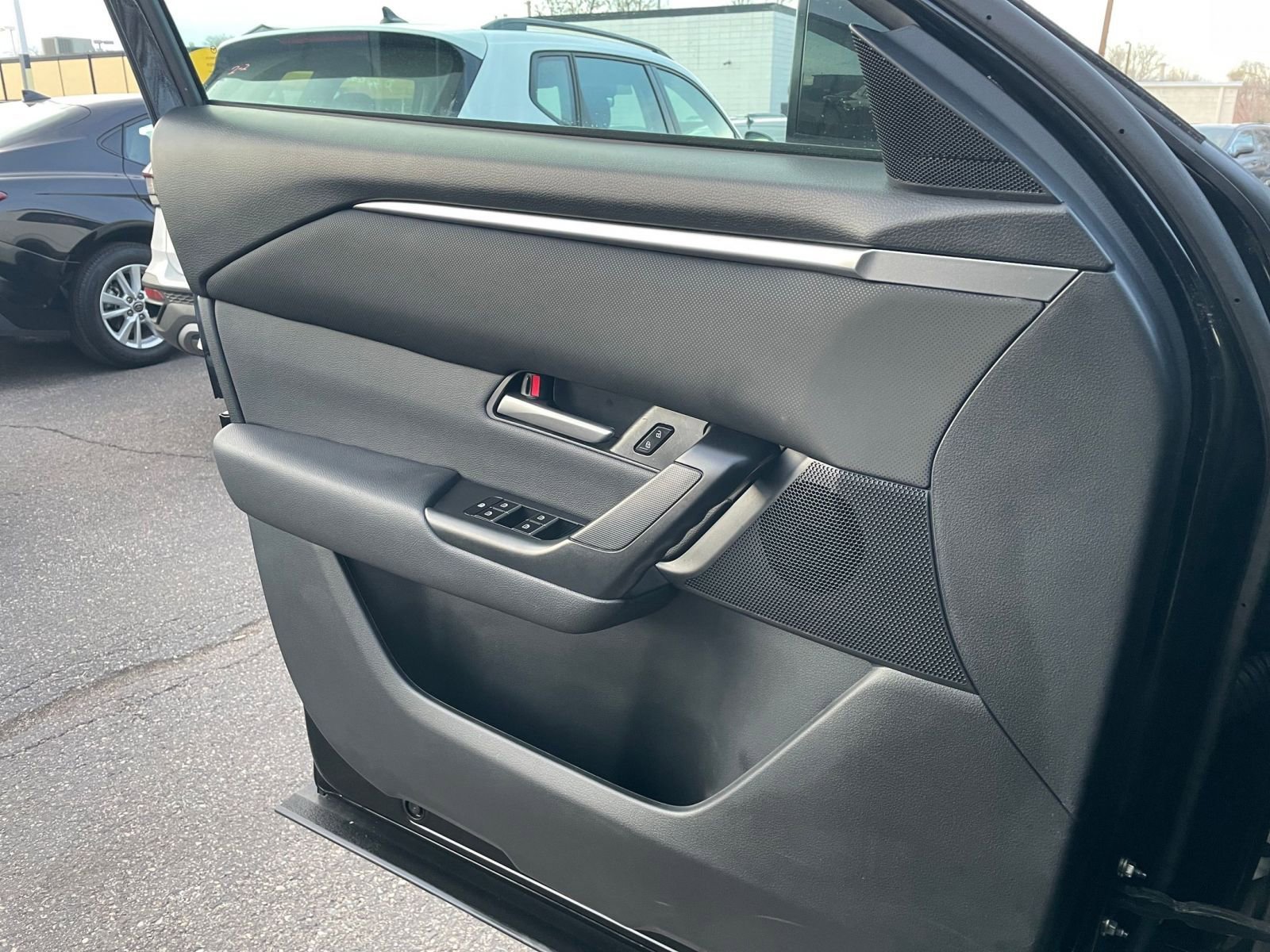 Thumbnail: 2025 Mazda CX-50 - 18