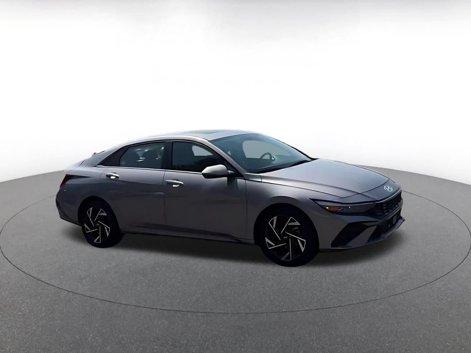 Thumbnail: 2025 Hyundai Elantra - 2