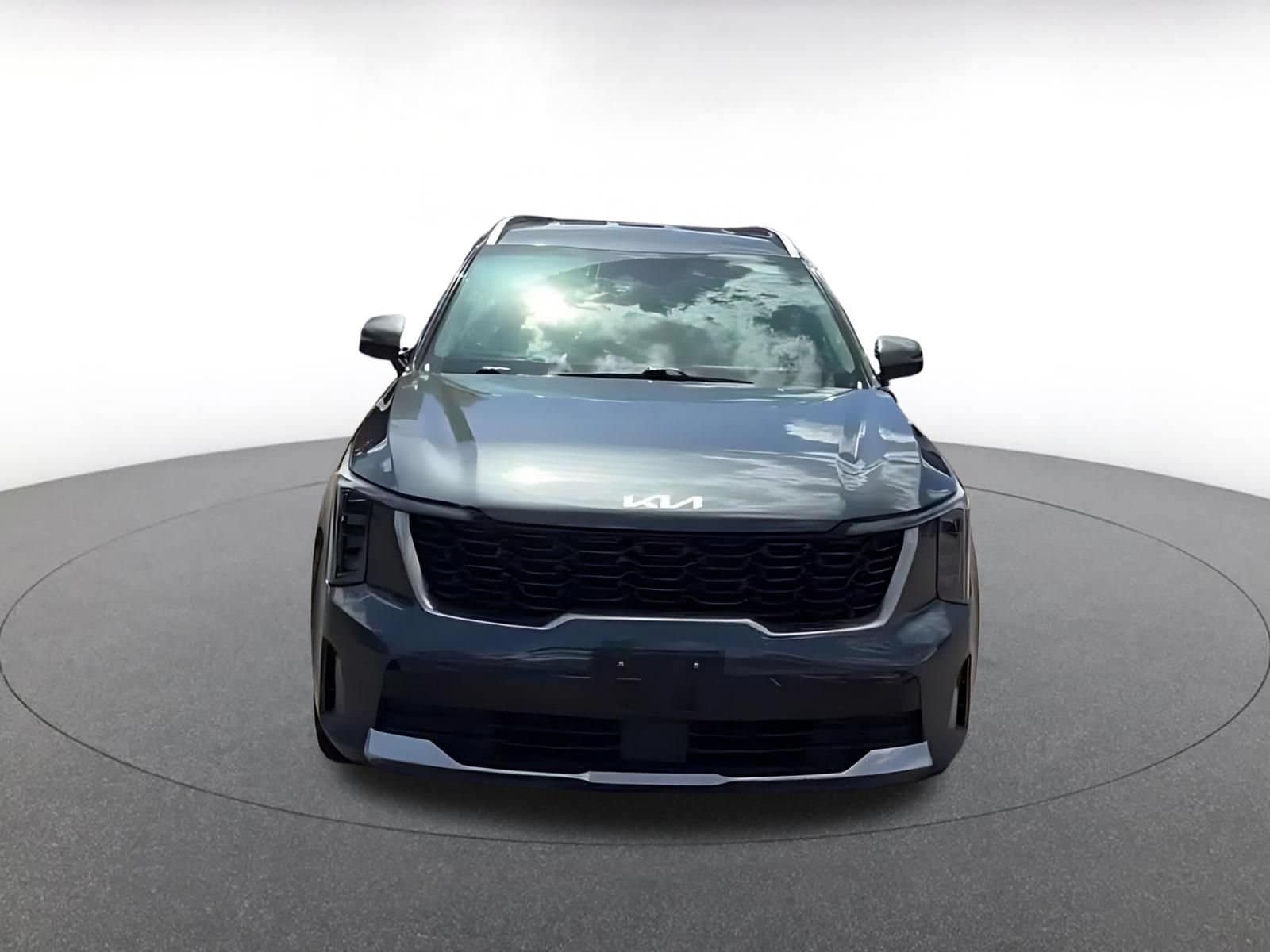 Thumbnail: 2024 Kia Sorento - 4