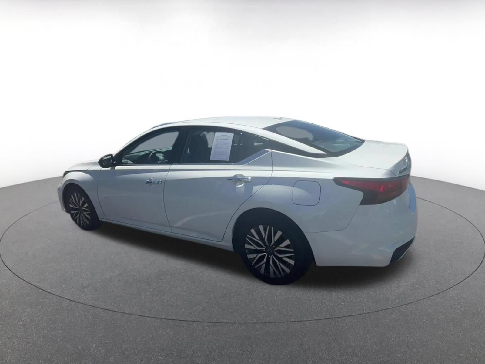 Thumbnail: 2025 Nissan Altima - 10