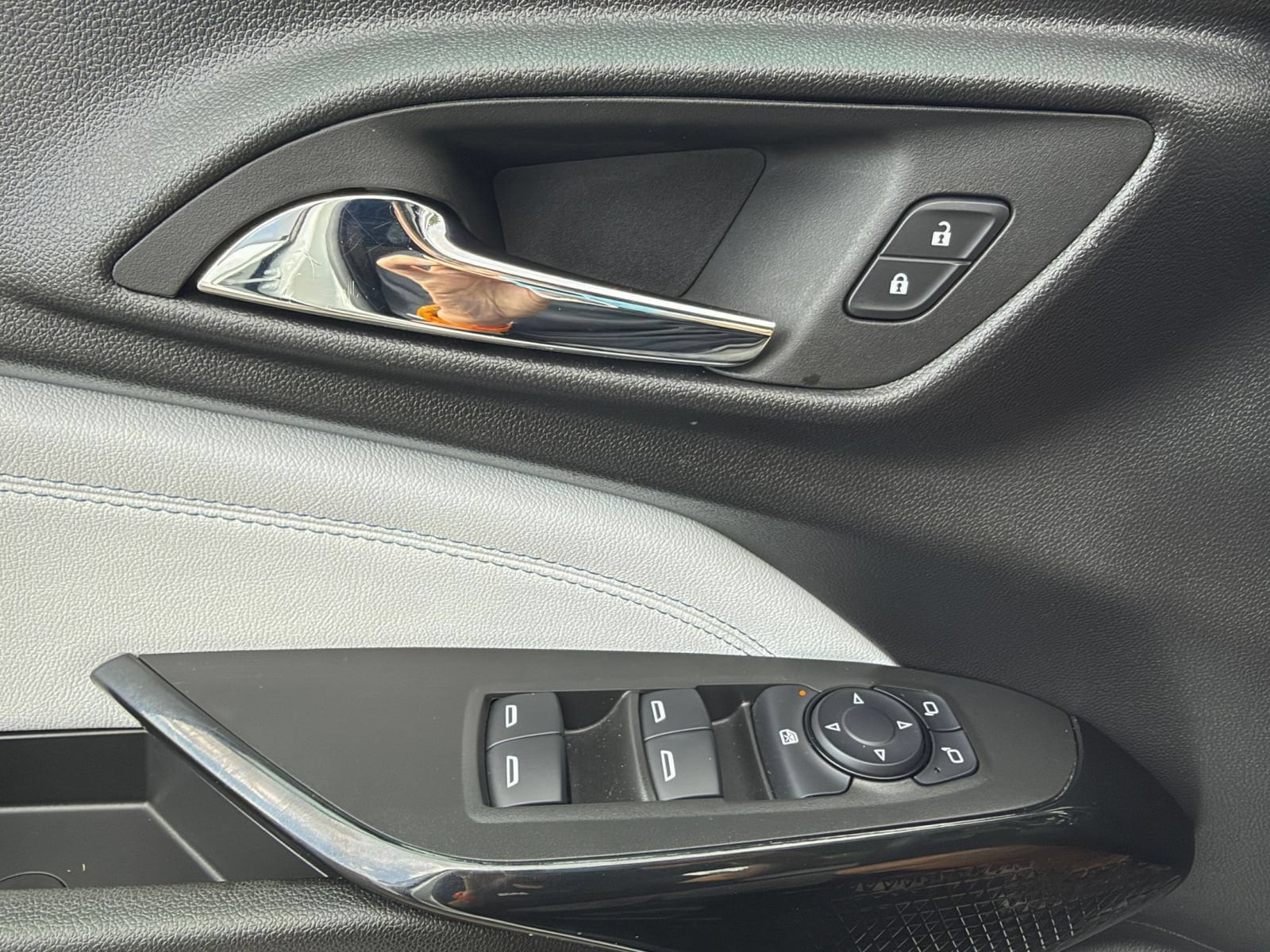 Thumbnail: 2025 Chevrolet Trax - 18