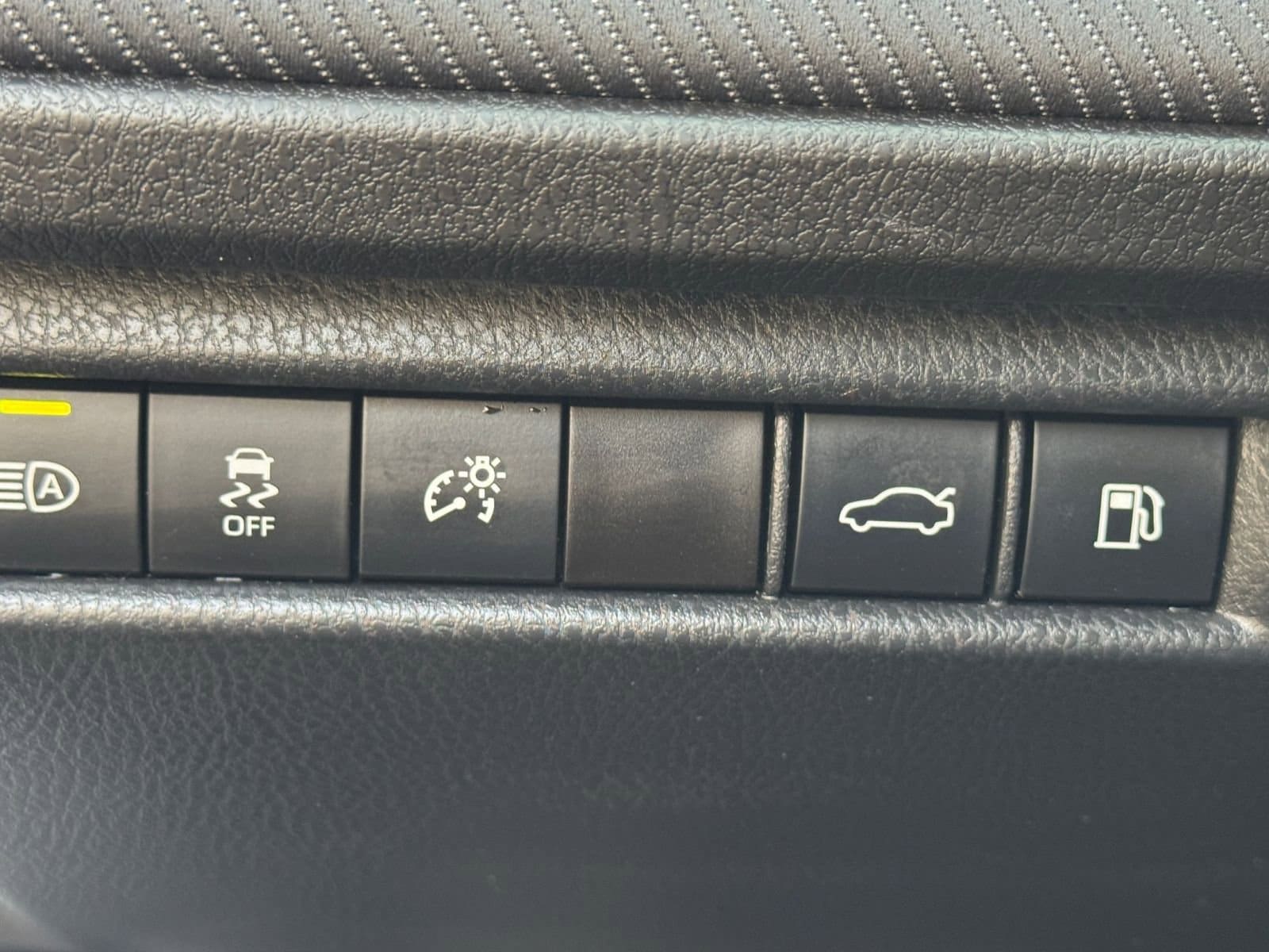 Thumbnail: 2025 Toyota Camry - 34