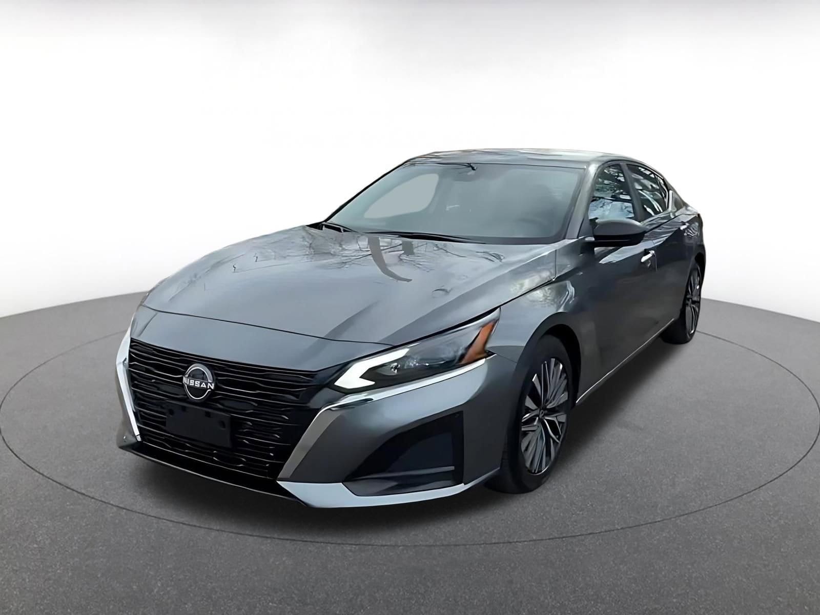 Thumbnail: 2025 Nissan Altima - 7