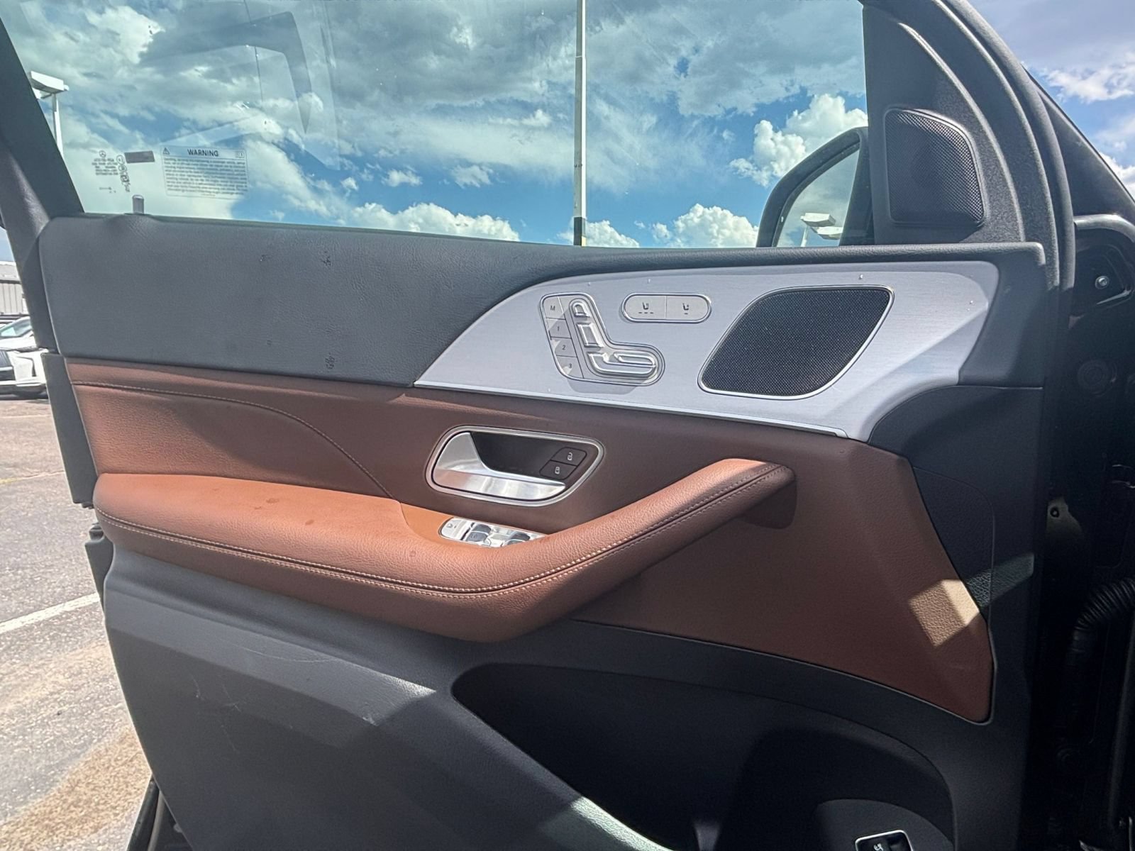 Thumbnail: 2026 Mercedes-Benz GLE - 18