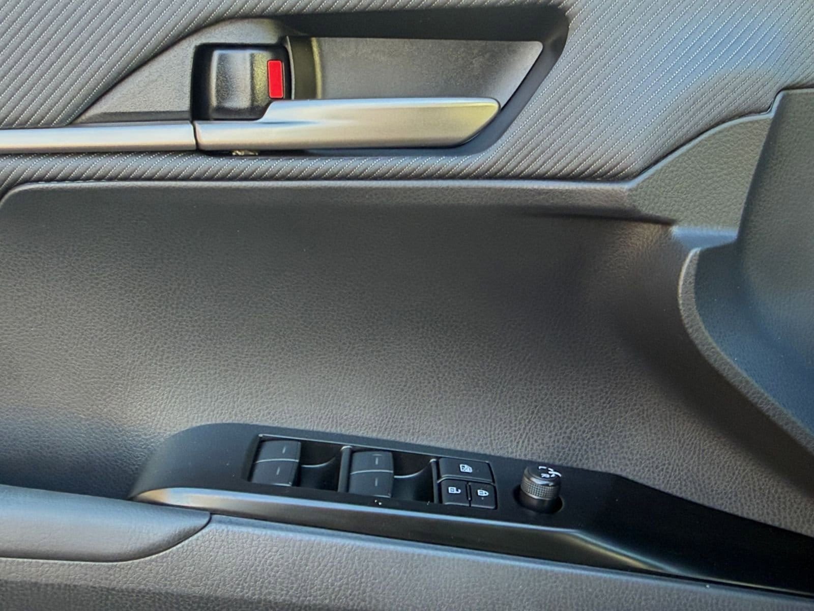 Thumbnail: 2025 Toyota Camry - 20