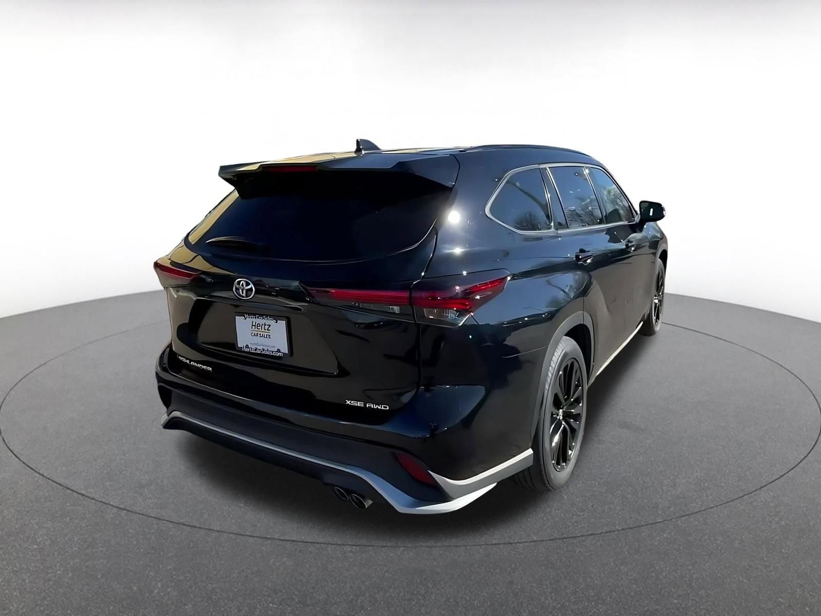 Thumbnail: 2025 Toyota Highlander - 14