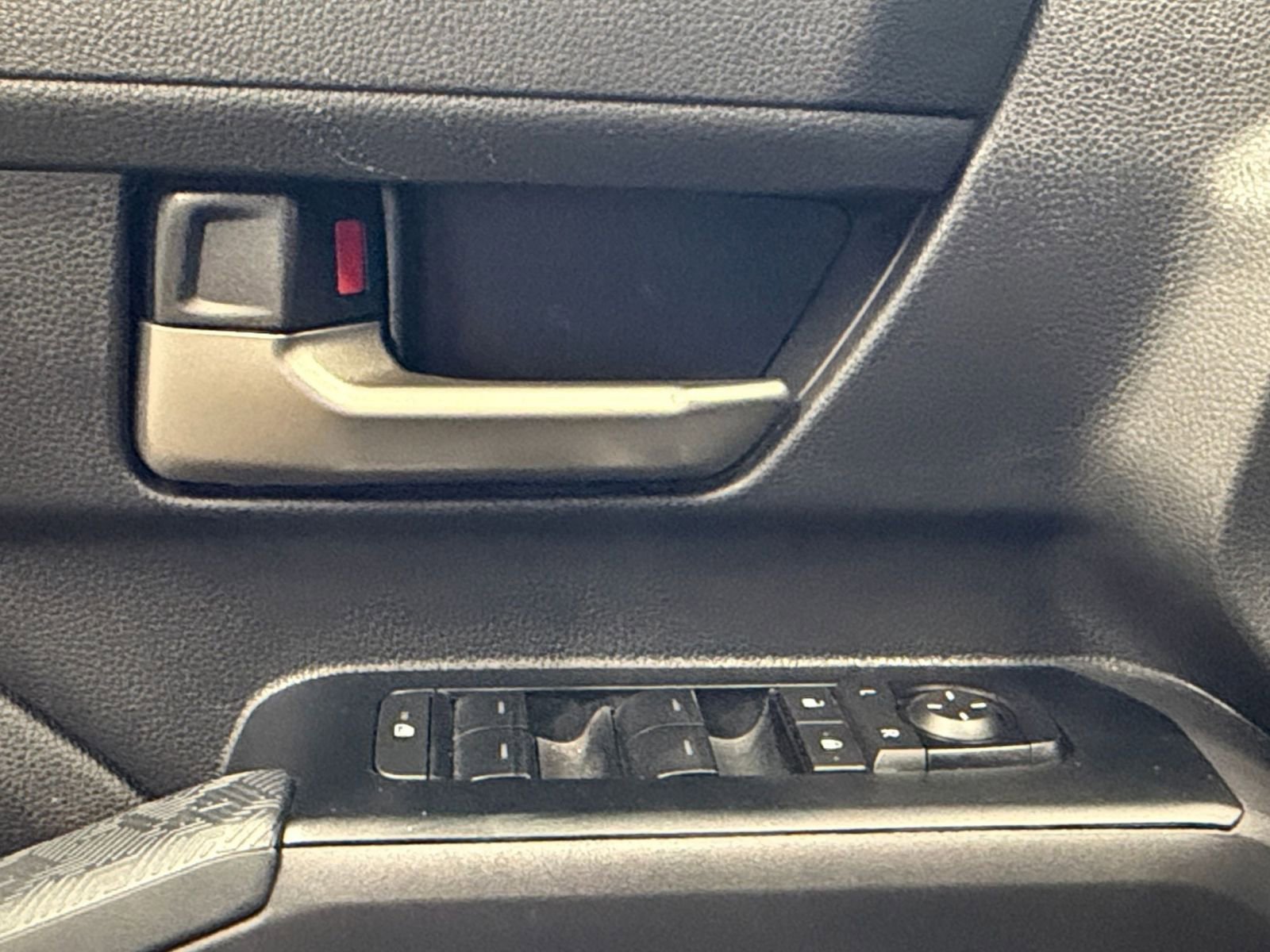 Thumbnail: 2025 Toyota Tacoma - 18