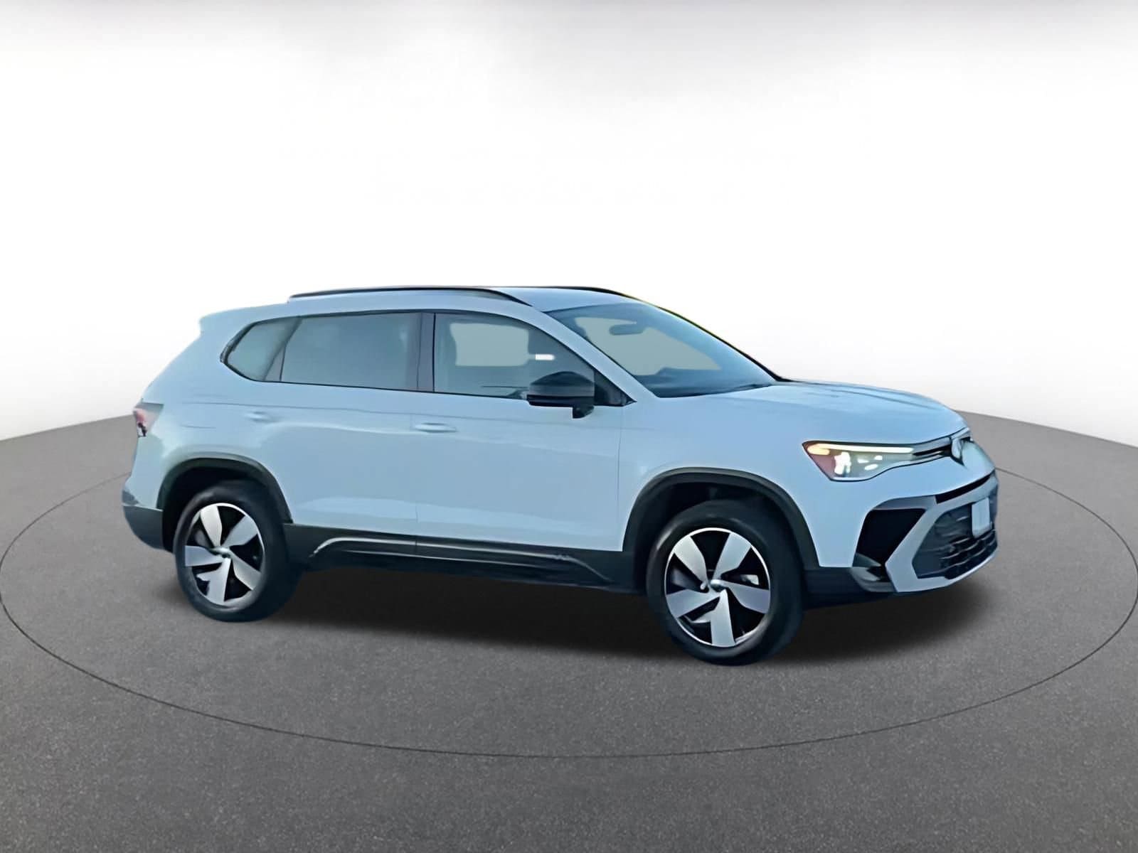 Thumbnail: 2025 Volkswagen Taos - 2