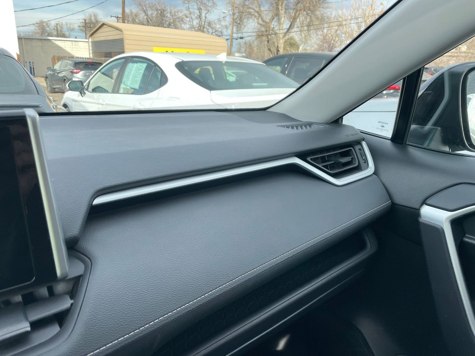 Thumbnail: 2025 Toyota RAV4 - 35